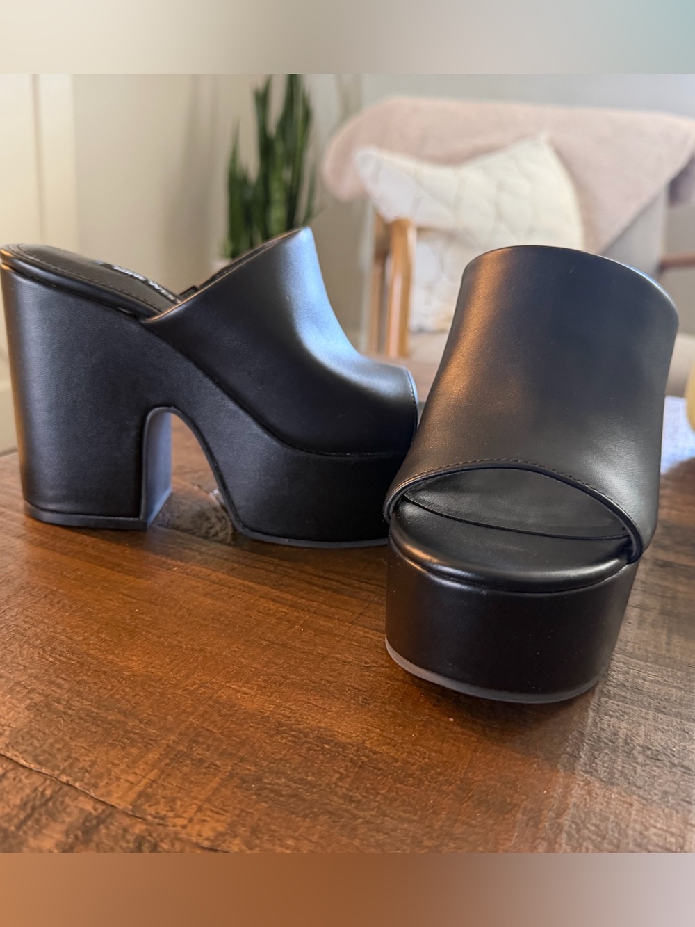 Nine West Black Open-Toe Platform Mules - Picture 3 of 4